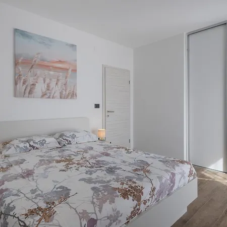 House Hana 2415 보드냔